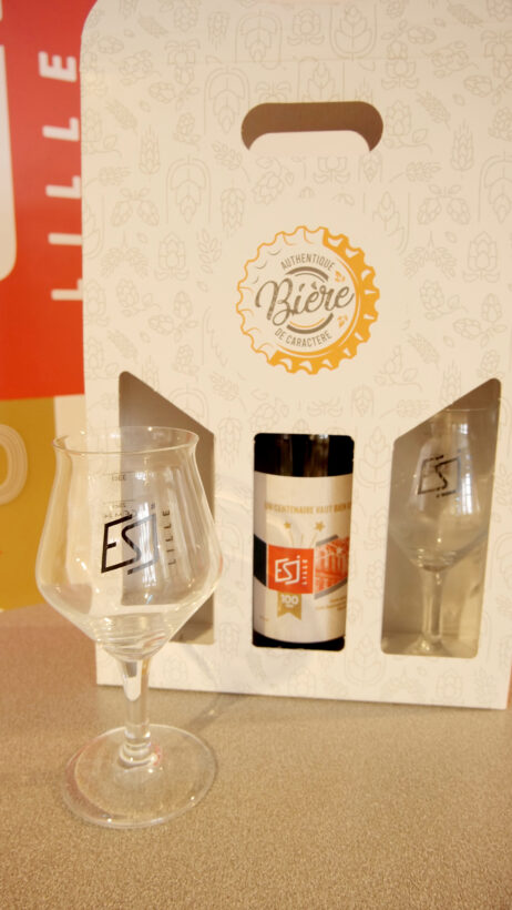 Coffret cartonné 2 verres + 1 bouteille de bière 100 ans ESJ Lille